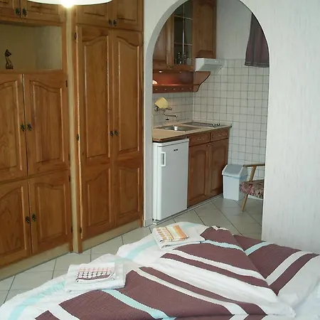 Homestay House Black *