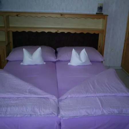 House Black Homestay Heviz