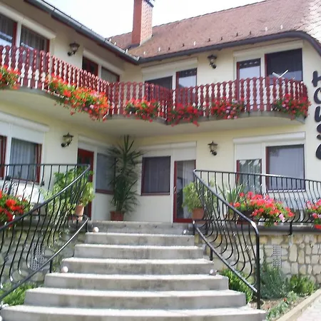 House Black Homestay Heviz
